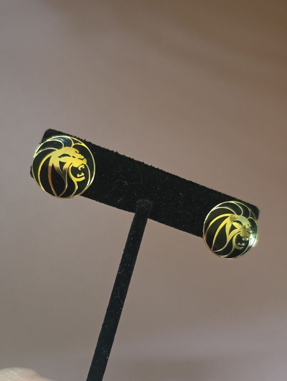 MGMโGRAND | Gold and Black Lion Head Enamel Earrings
